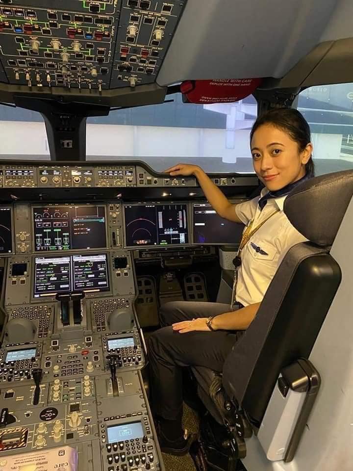 Sakshi Becomes First Commercial Pilot of Darjeeling Hills