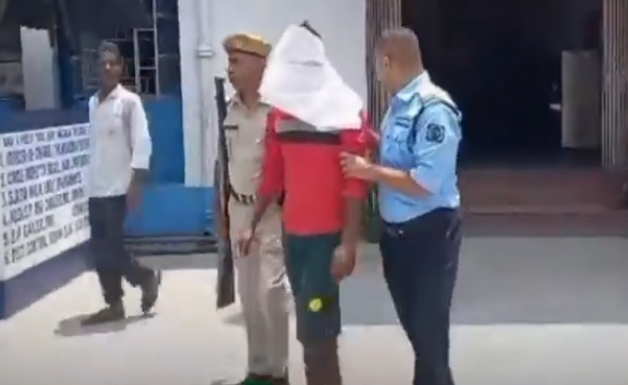Four men and one woman, were apprehended by Siliguri Police on prostitution business