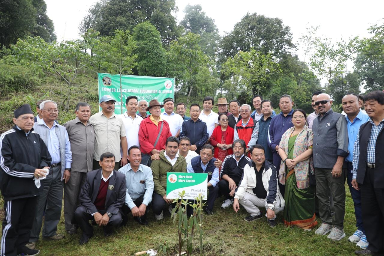 CM graced “Mero Rukh Mero Santati” plantation drive organised by Former Legislators Federation