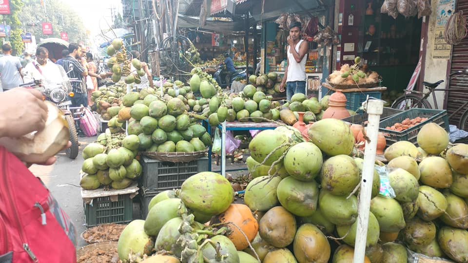 Exploring the Benefits and Drawbacks of Coconut Water Consumption