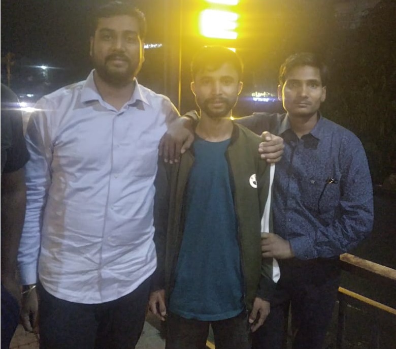 Honest UP Tourists Handed Wallet Containing Hefty Cash and Documents To Owner in Gangtok