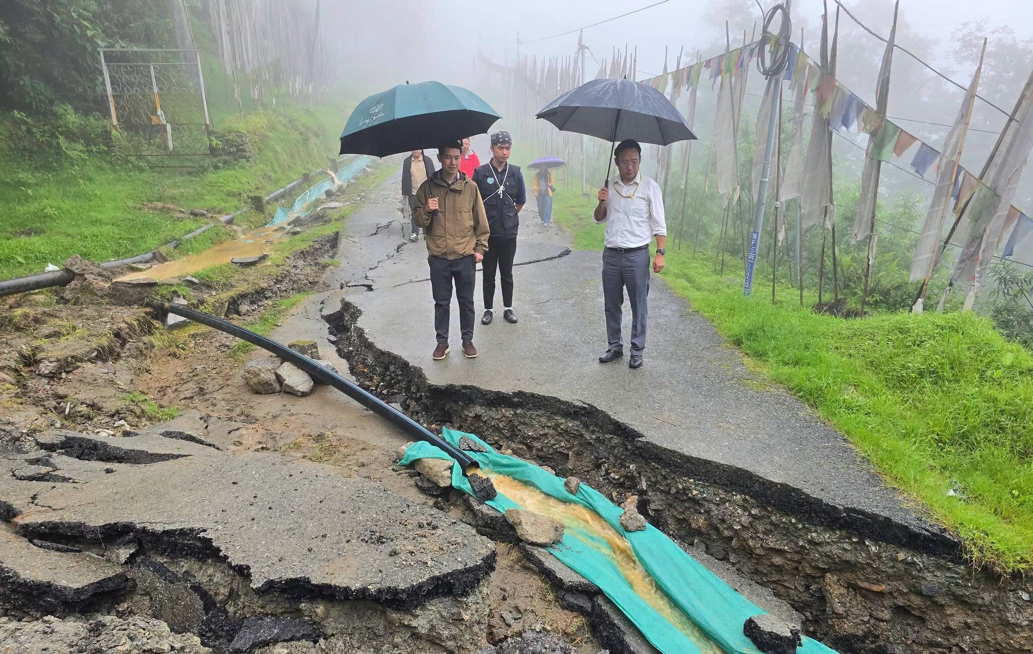 Active landslide at 7th Mile Kyongnosla washing away JN Road stretch in East Sikkim