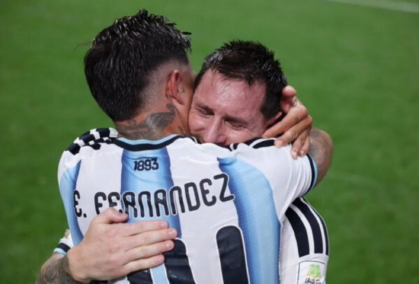 Messi and Fernandez Hugging After Dramatic Win Against Egypt Messi and Fernandez Hugging After Dramatic Win Against Egypt